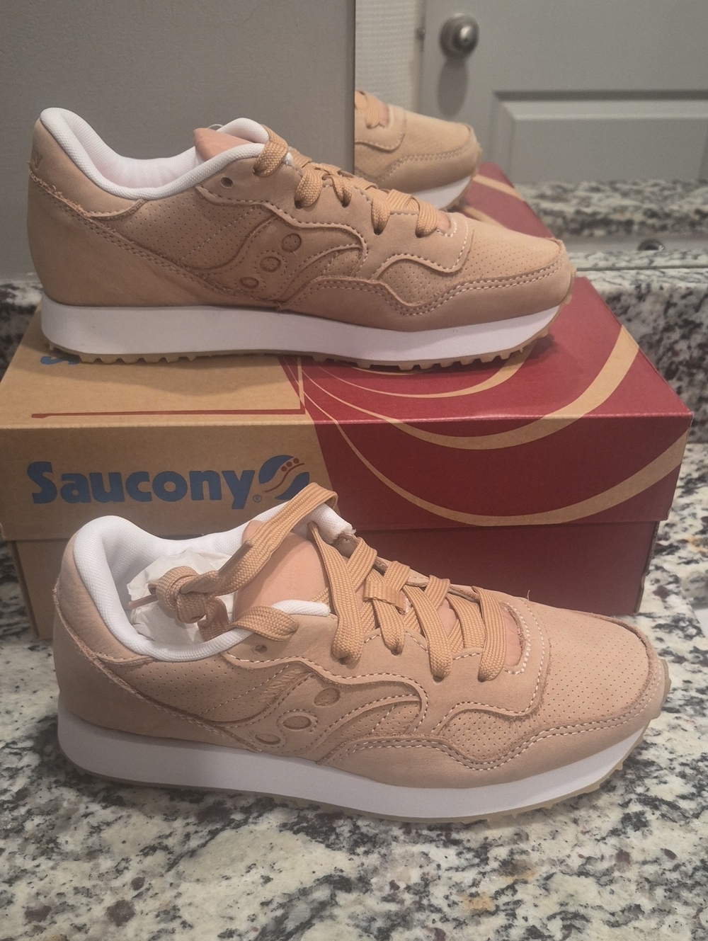 Saucony Beige/Tan Suede Low-Top Sneakers